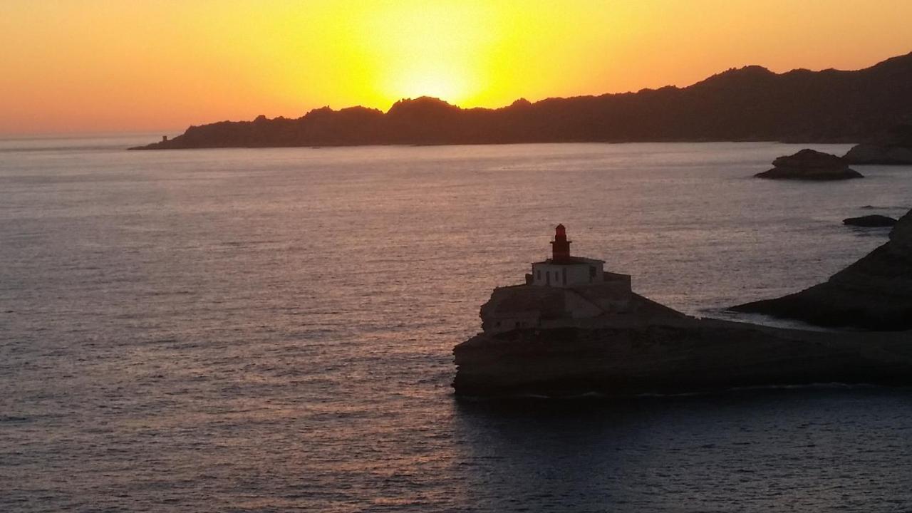 Bonifacio, Maison 90M² Sous Les Oliviers, Vue Sardaigne Bonifacio  Dış mekan fotoğraf